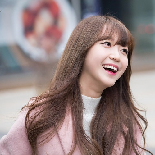김지우