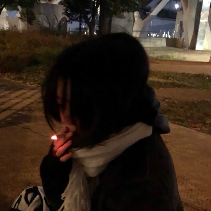 근근